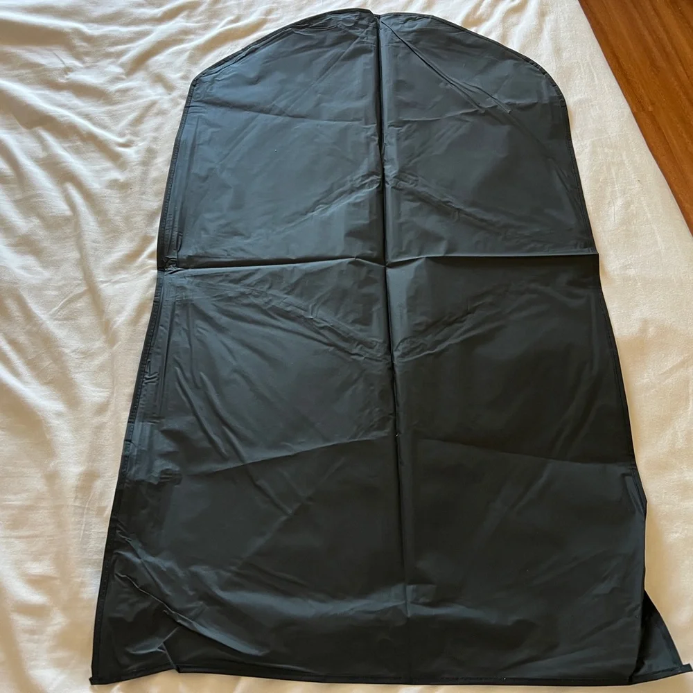 EXPRESS GARMENT CLOTHING SUIT BLACK ZIP UP BAG Brand New HOME CLOSET NEEDS